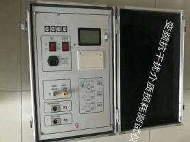 異頻介質(zhì)損耗測(cè)試儀